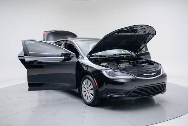 2016 Chrysler 200 LX