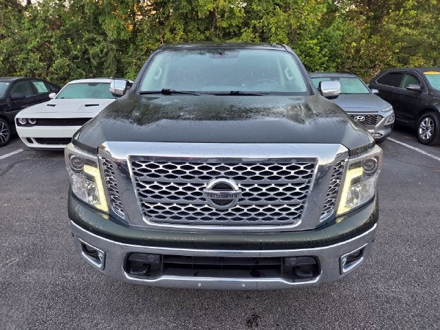 2019 Nissan TITAN SL