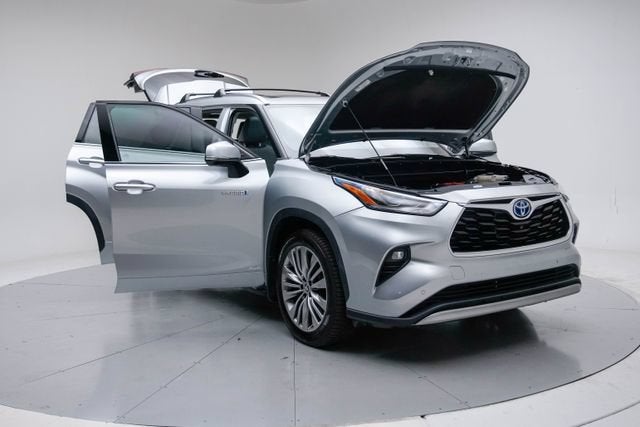 2021 Toyota Highlander Hybrid Platinum
