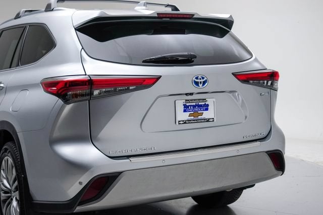 2021 Toyota Highlander Hybrid Platinum