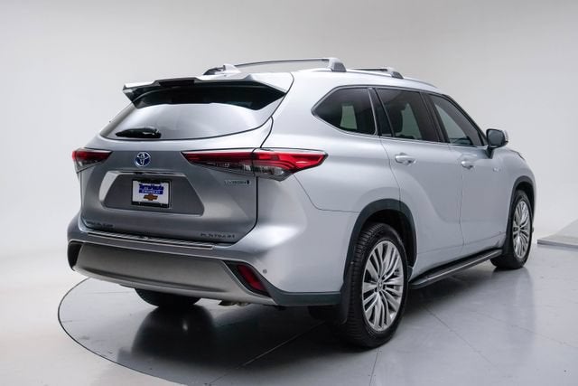 2021 Toyota Highlander Hybrid Platinum