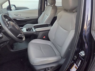 2025 Toyota Sienna XLE