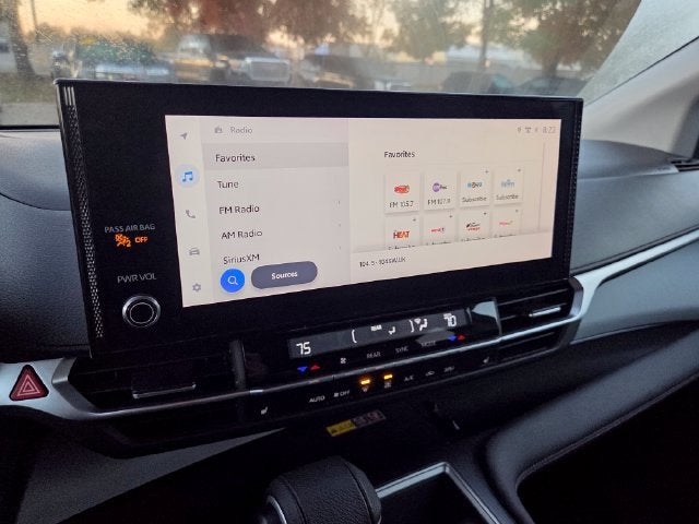 2025 Toyota Sienna XLE