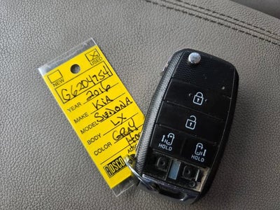 2016 Kia Sedona LX