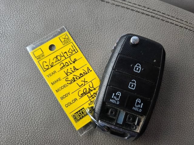 2016 Kia Sedona LX