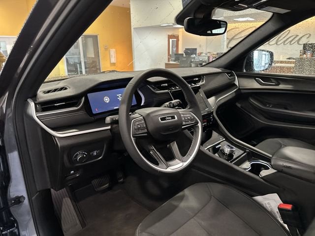 2024 Jeep Grand Cherokee L Laredo 4x4