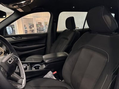 2024 Jeep Grand Cherokee L Laredo 4x4