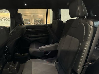 2024 Jeep Grand Cherokee L Laredo 4x4