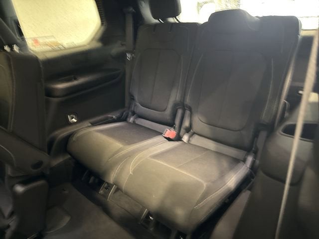 2024 Jeep Grand Cherokee L Laredo 4x4
