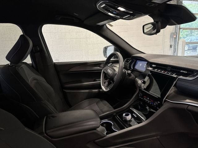 2024 Jeep Grand Cherokee L Laredo 4x4