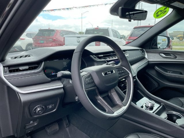 2025 Jeep Grand Cherokee L Limited 4x4