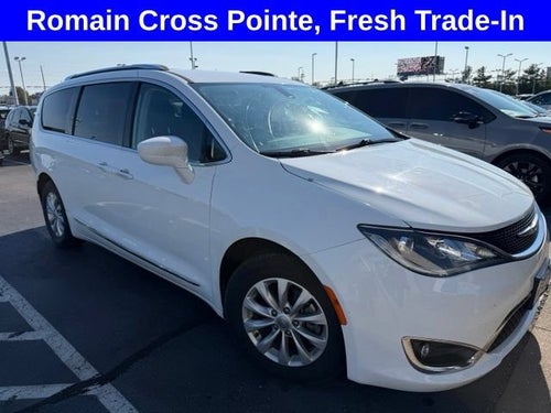 2017 Chrysler Pacifica Touring-L Plus