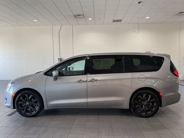 2020 Chrysler Pacifica Touring