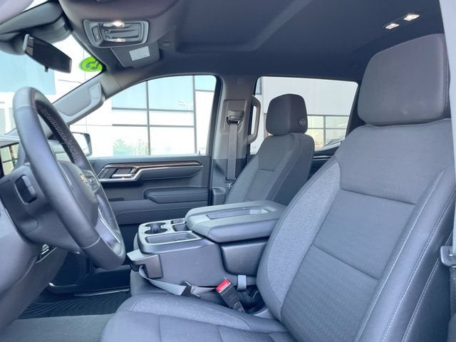 2025 Chevrolet Silverado 1500 LT (2FL)
