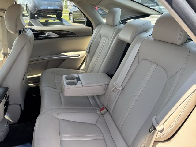 2016 Lincoln MKZ Base