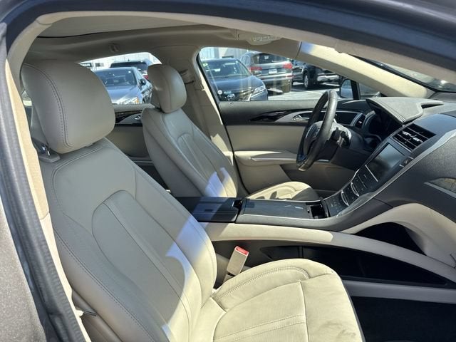 2016 Lincoln MKZ Base