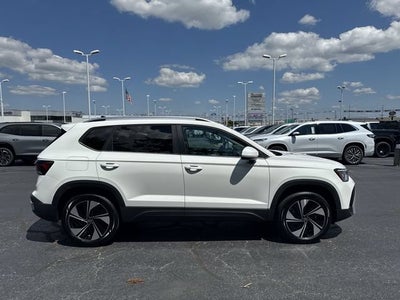2025 Volkswagen Taos SE