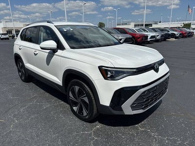 2025 Volkswagen Taos SE