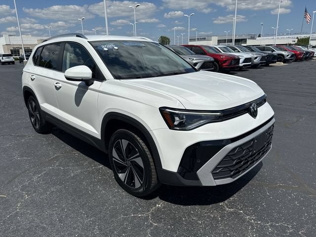 2025 Volkswagen Taos SE