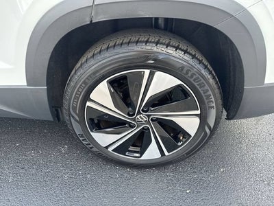 2025 Volkswagen Taos SE