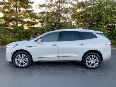 2023 Buick Enclave Essence