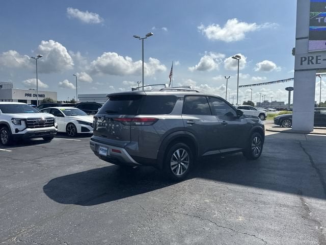 2025 Nissan Pathfinder SL