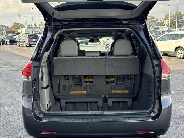 2012 Toyota Sienna XLE V6 8 Passenger