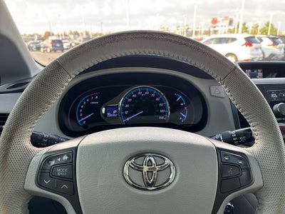 2012 Toyota Sienna XLE V6 8 Passenger