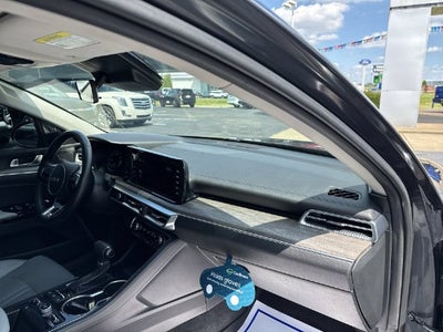 2022 Kia K5 EX