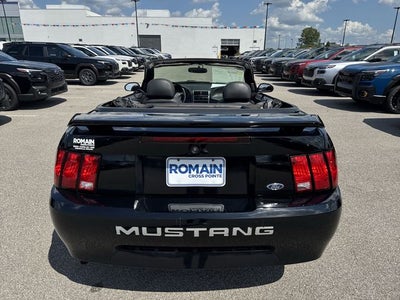 2004 Ford Mustang V6 Deluxe
