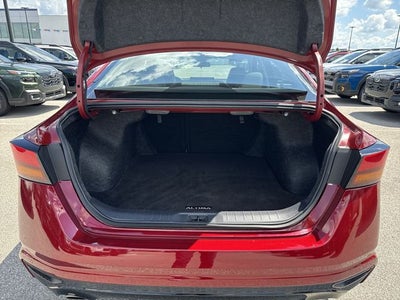 2025 Nissan Altima 2.5 SR