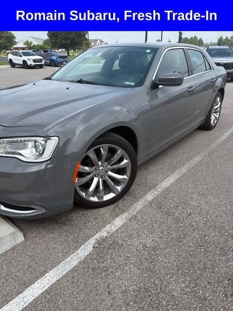 2019 Chrysler 300 Touring