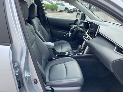 2025 Toyota Corolla Cross XLE