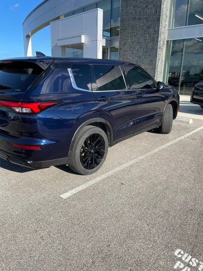 2022 Mitsubishi Outlander Black Edition