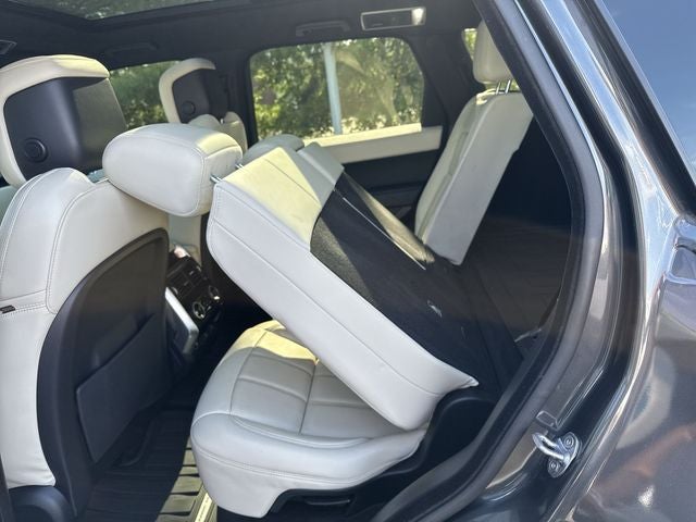 2022 Land Rover Range Rover Sport HSE Silver Edition