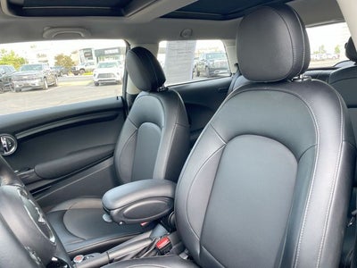 2017 MINI Cooper Base