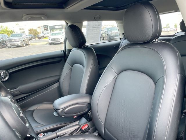 2017 MINI Cooper Base