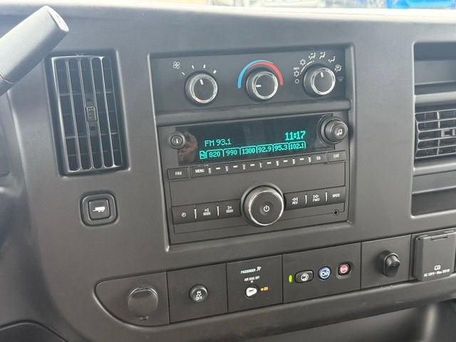 2025 Chevrolet Express Cutaway 3500 1WT
