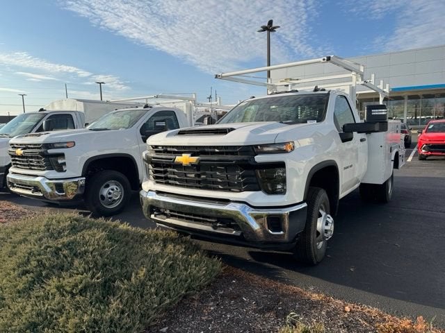 2025 Chevrolet Silverado 3500 HD Chassis Cab Work Truck