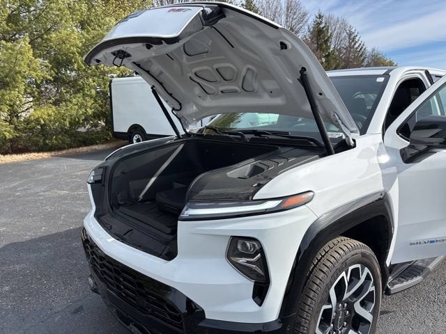 2025 Chevrolet Silverado EV RST - Max Range