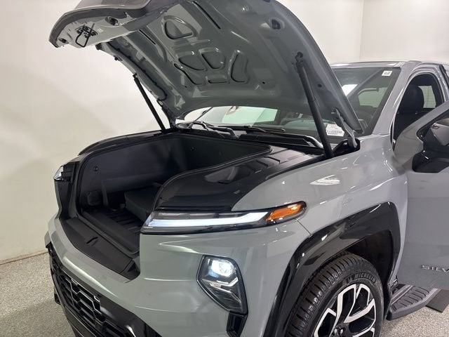 2025 Chevrolet Silverado EV RST - Max Range