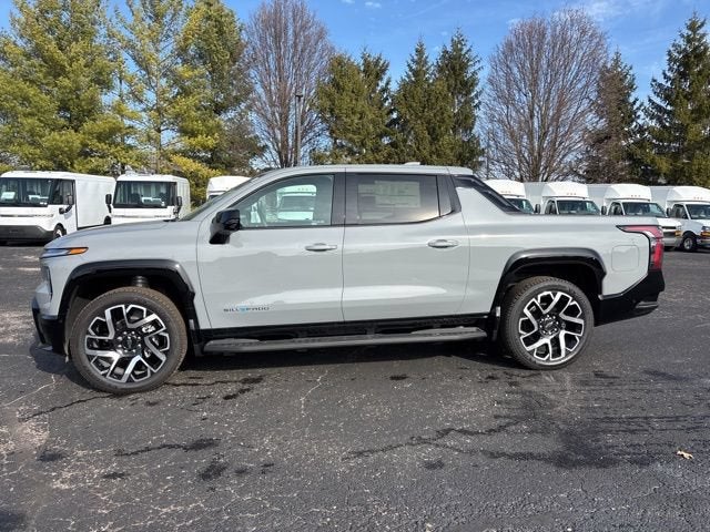 2025 Chevrolet Silverado EV RST - Max Range