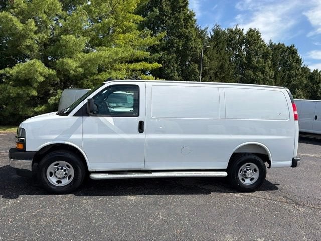 2025 Chevrolet Express Cargo WT