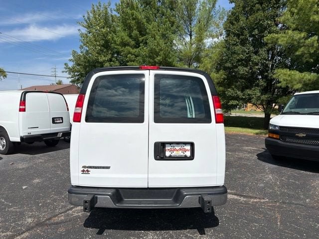 2025 Chevrolet Express Cargo WT