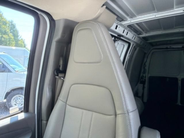 2026 Chevrolet Express Cargo 1WT