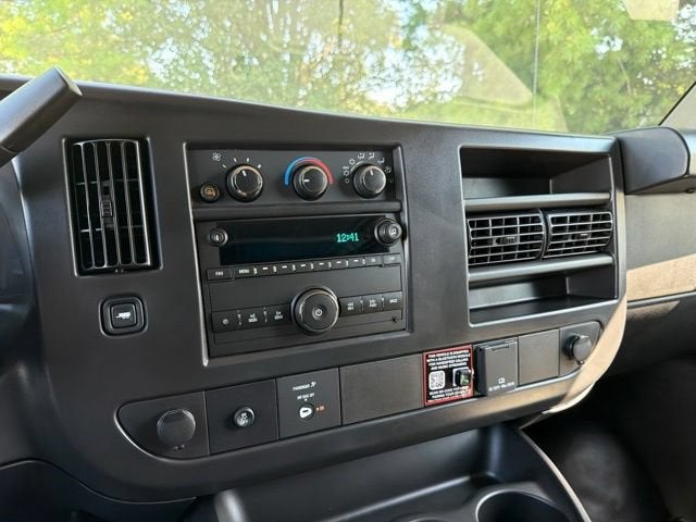 2026 Chevrolet Express Cargo 1WT