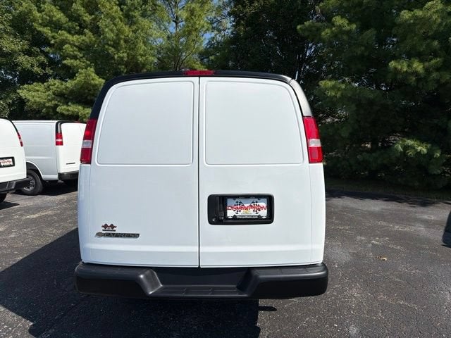 2026 Chevrolet Express Cargo 1WT