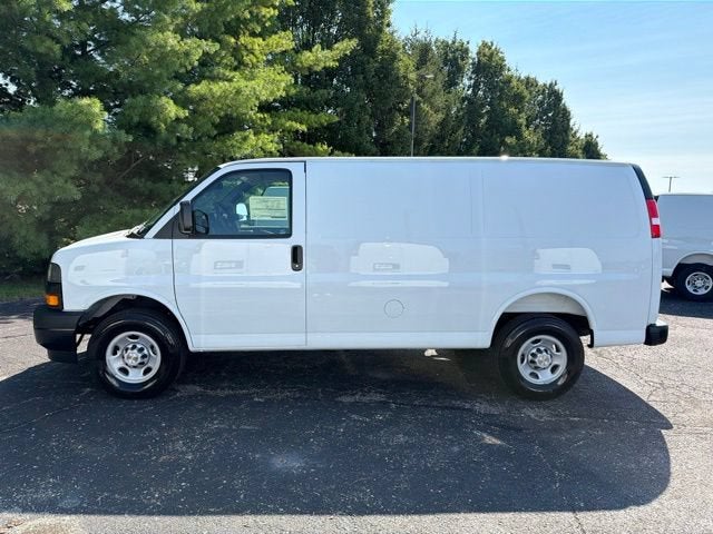 2026 Chevrolet Express Cargo 1WT