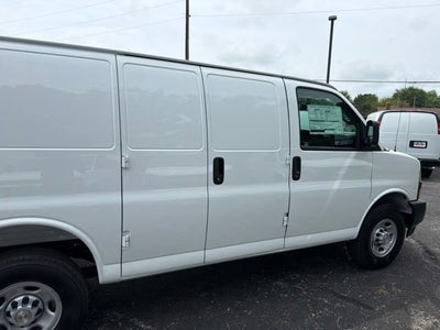 2026 Chevrolet Express Cargo 1WT
