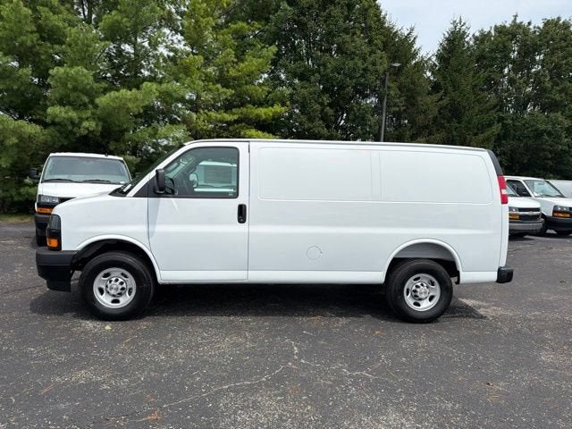 2026 Chevrolet Express Cargo 1WT